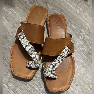 Frye Womens Brown Snake Print Felix Band Slip